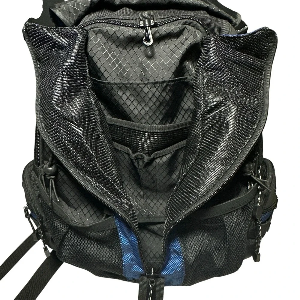Targus Sport Deluxe Backpack TSB315 Blue Black 16